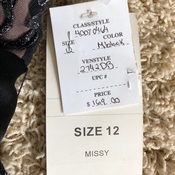 Lace peplum elegant long evening gown! - Picture 5 of 6